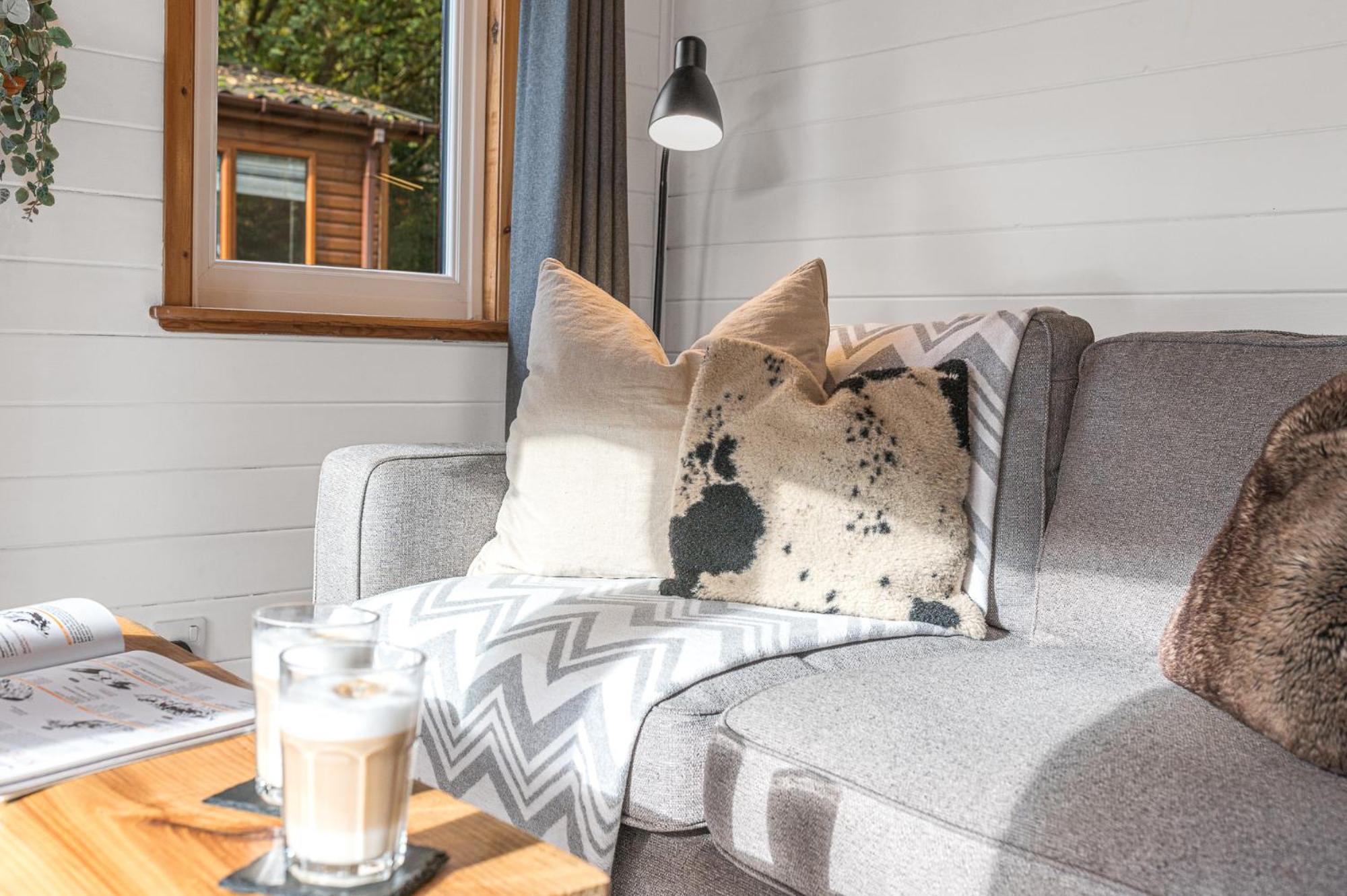Bowness 45 - 2 Bedroom Lake Windermere Lodge Extérieur photo